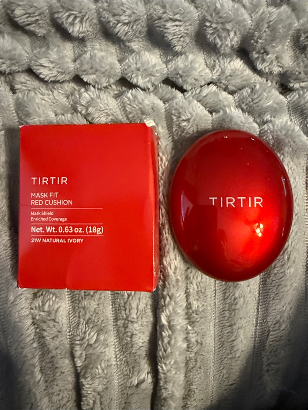 TIRTIR Red Cushion Moisturizer & Skin Shield - Red